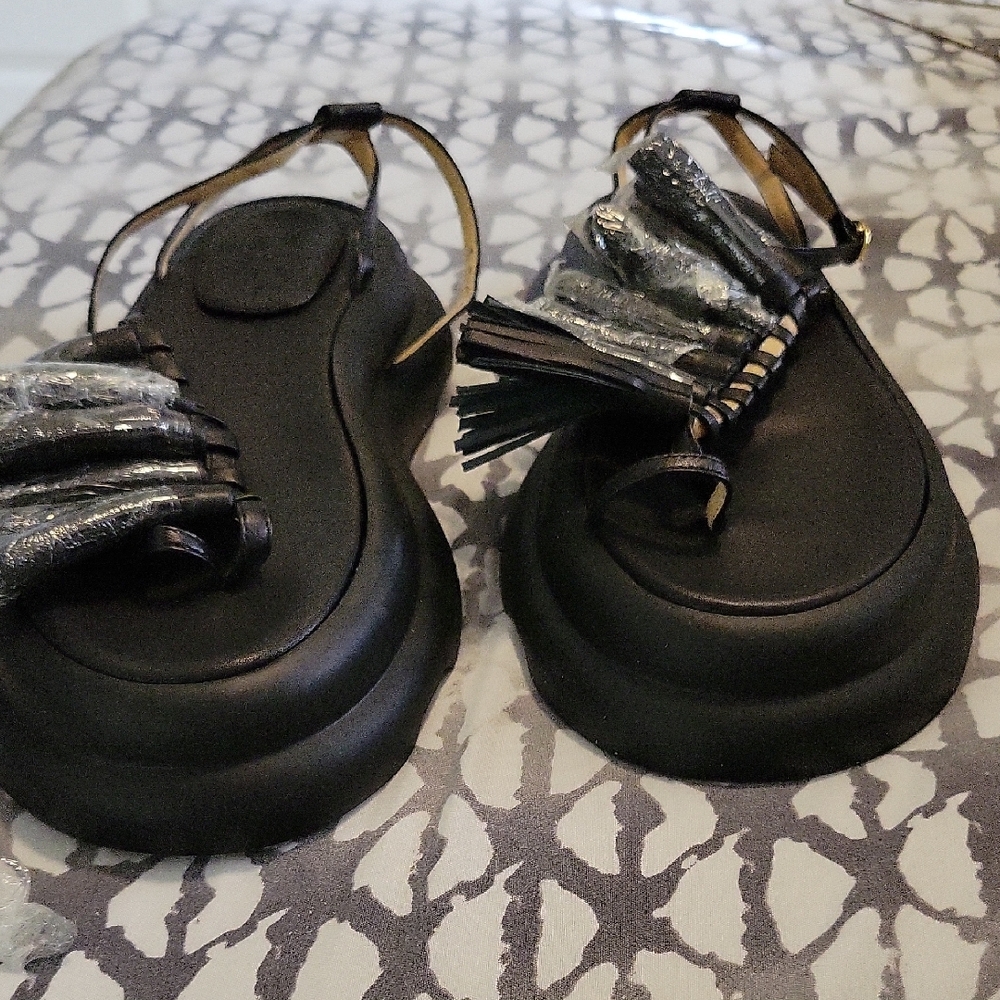 Elegant Black Sandals with Tassel Detail